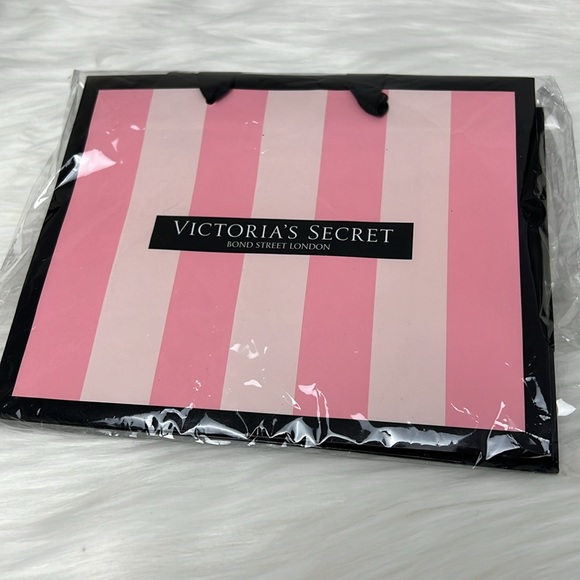 (3) Victoria’s Secret Iconic Pink Striped Logo Gift Bags, Shopping Bags - Picture 8 of 9